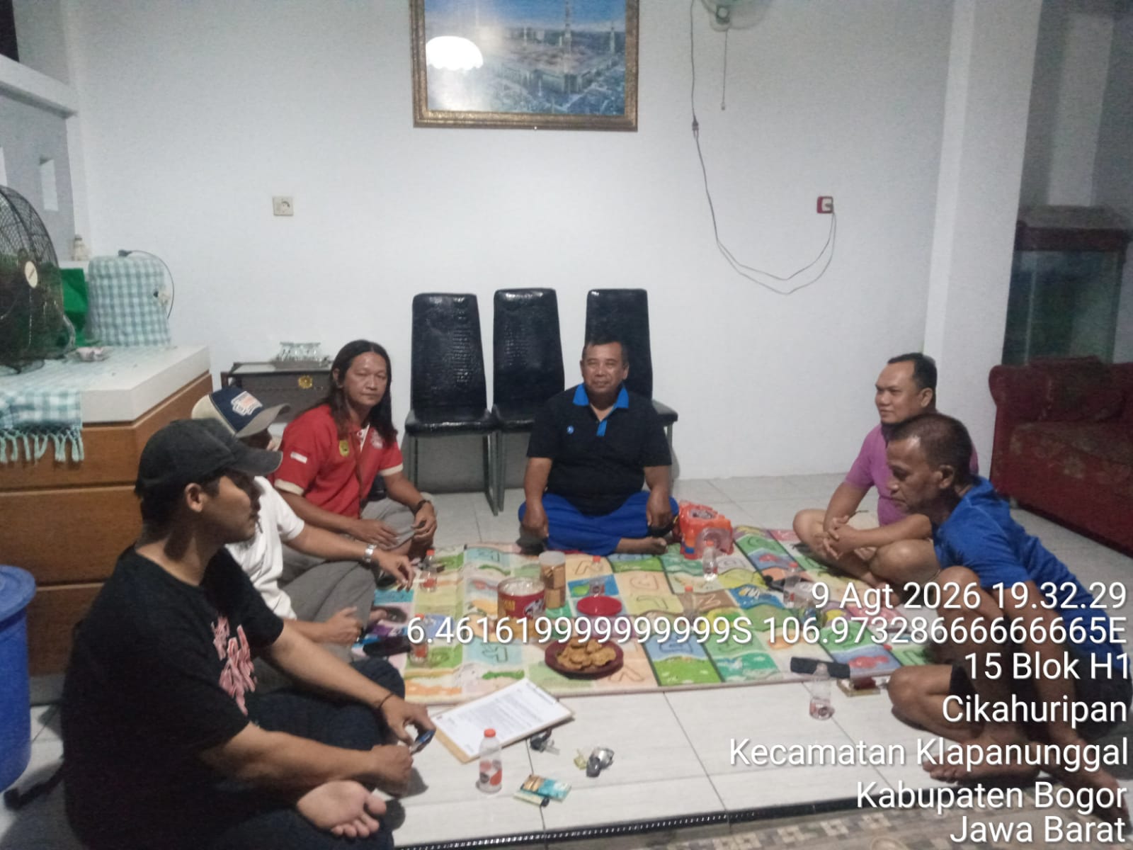 pertemuan bahas provider baru yang masuk ke RW018